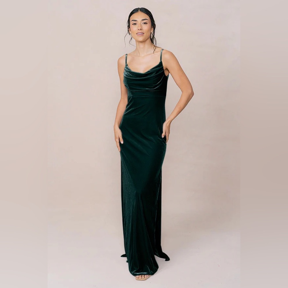 Revelry Classic Emerald Skye Velvet Dress Size 4 Petite